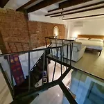 Isola - Ugo Bassi Charme Loft