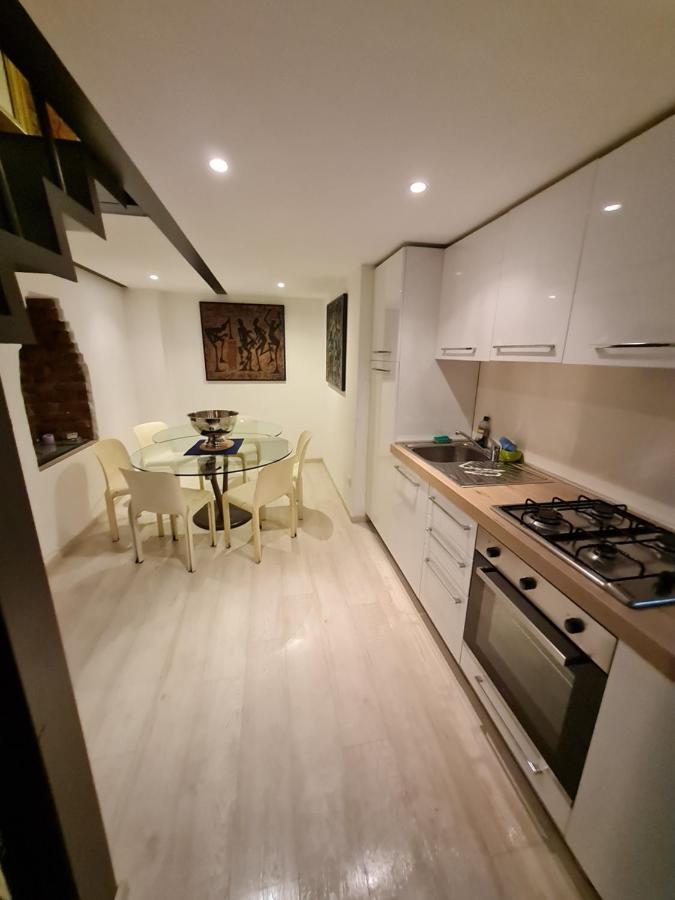 Apartment Isola - Ugo Bassi Charme Loft Mailand